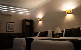 Hotel Casa Blanca